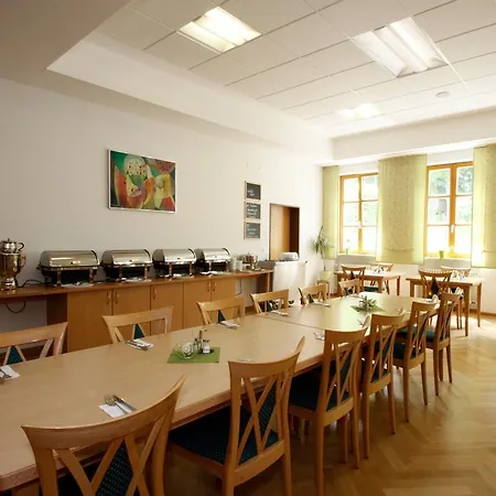 Kloster St. Josef נוימרקט אין דר אוברפפלץ