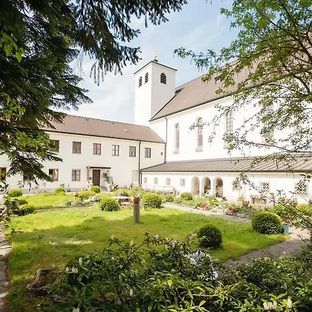 Kloster St. Josef נוימרקט אין דר אוברפפלץ