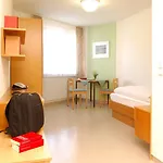 Kloster St. Josef 호텔 2*