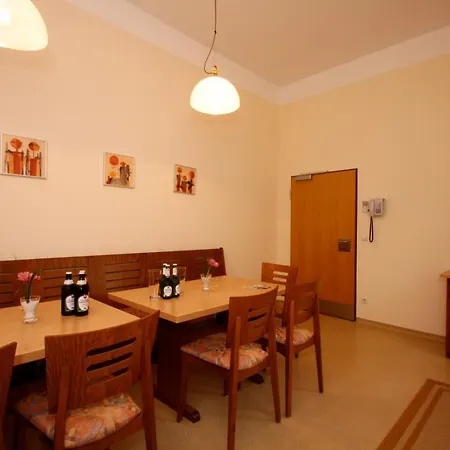 فندق Kloster St. Josef 2*