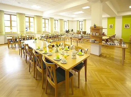 Otel Kloster St. Josef 2*